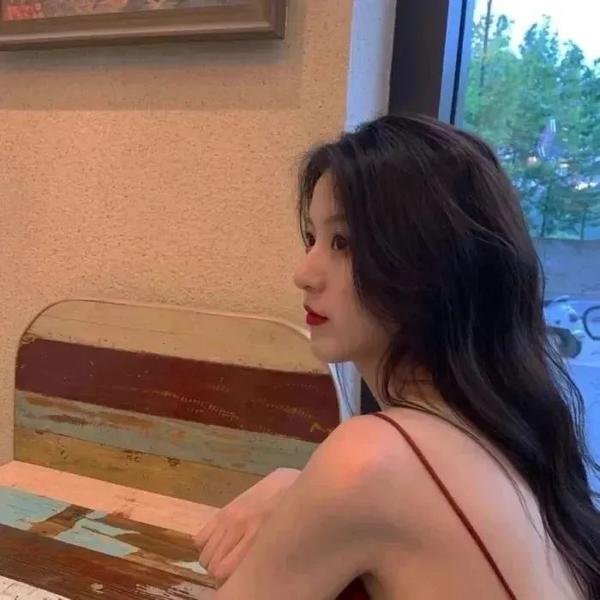 邓丽君1982伊丽莎白体育馆演唱会